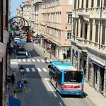 La Maison De Garage *