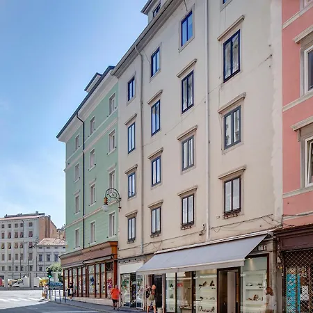 La Maison De Garage In Centro 5 Persone Vicino Piazza Unita Триест