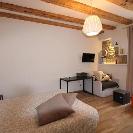 Apartament La Maison De Garage Triest